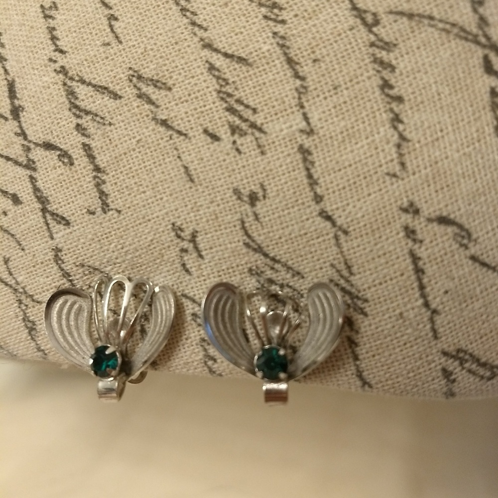 Vintage silver & green screw clip on earrings